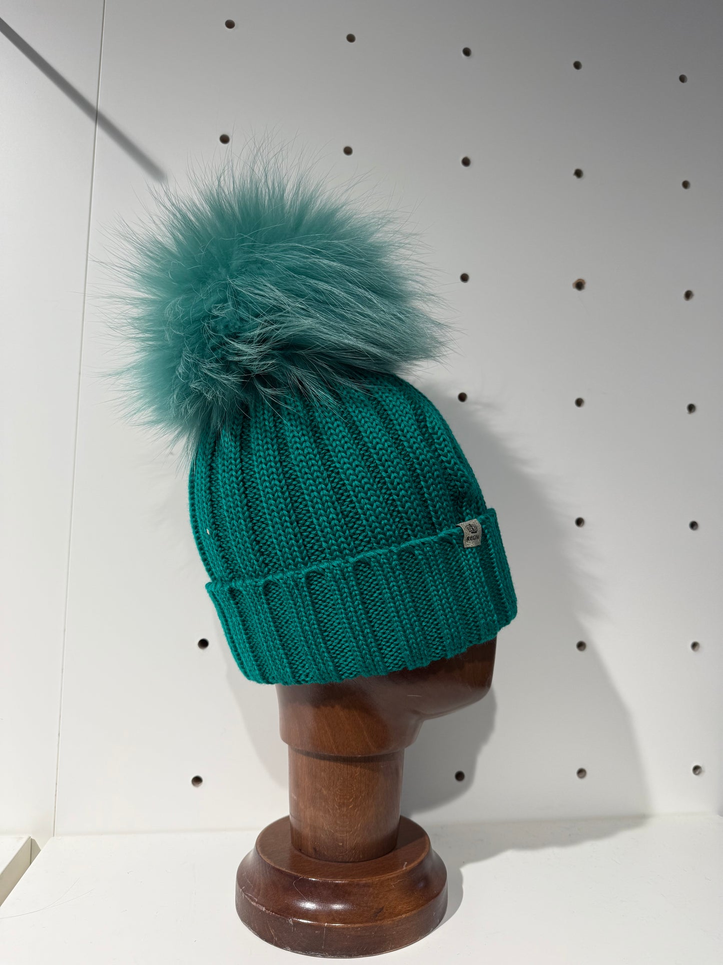 Cappello di Lana Regina con Pompon