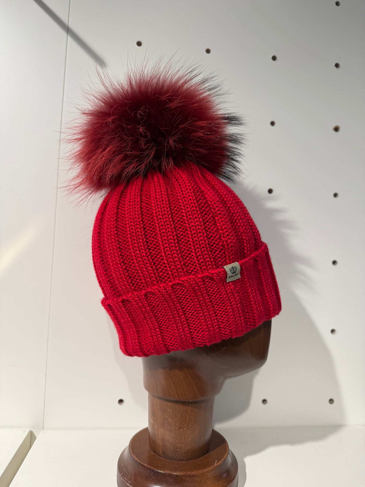 Cappello di Lana Regina con Pompon