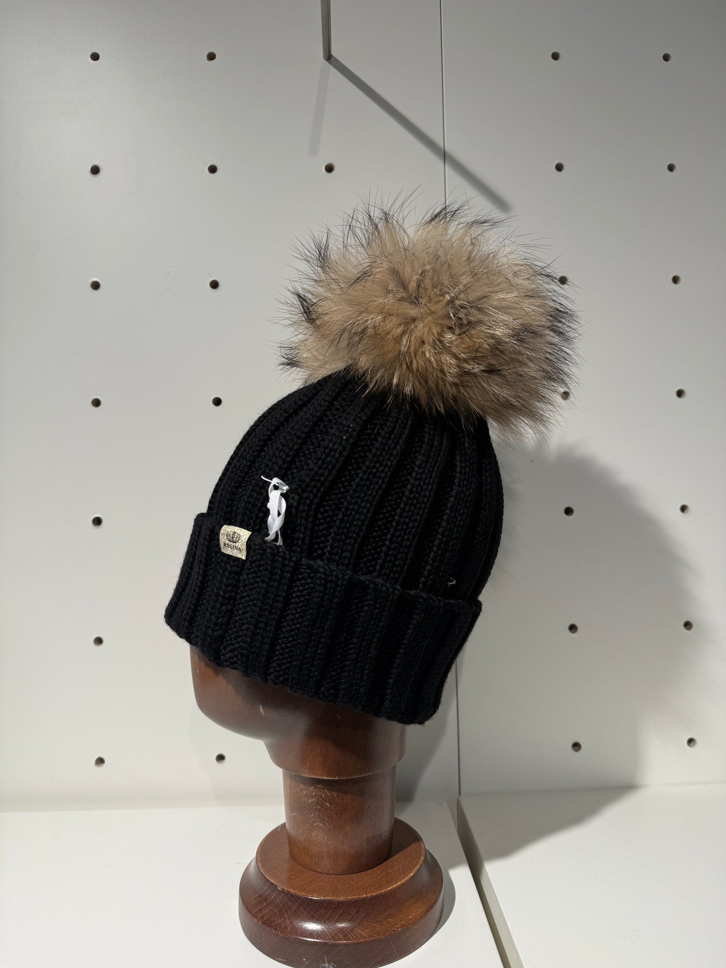 Cappello di Lana Regina con Pompon